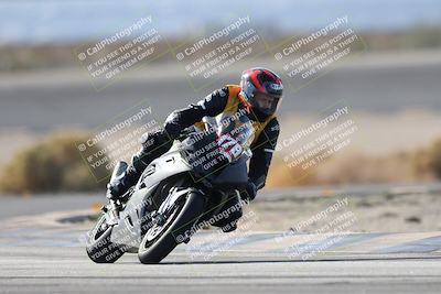 media/Nov-16-2025-Race Pace (Sun) [[8c5fa54630]]/Non Verified Riders (1st 20 Minutes)/1-Turn 14 (10am)/